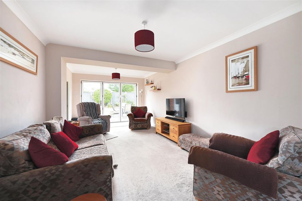 Property photo 3 of 13 Marward