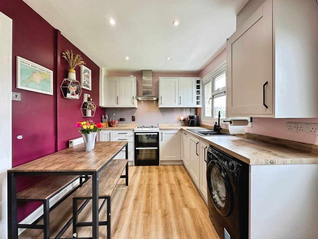 Property photo 3 of 19 4900817