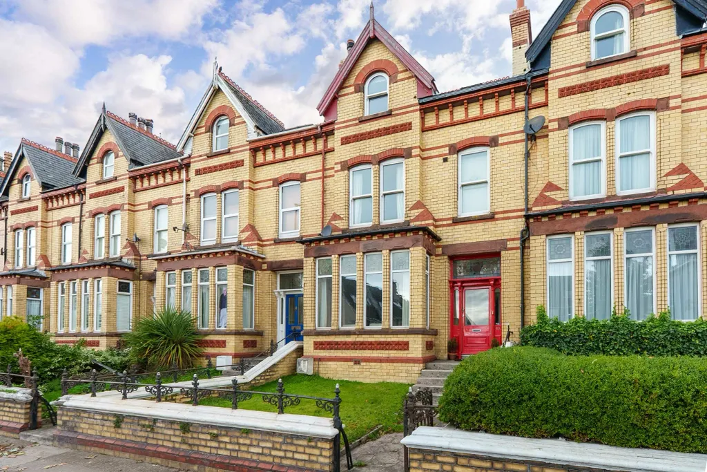 Property photo 1 of 27