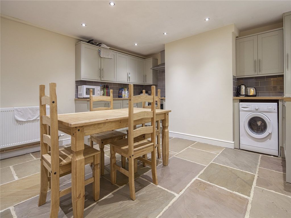 Property photo 2 of 10 Picture No. 01
