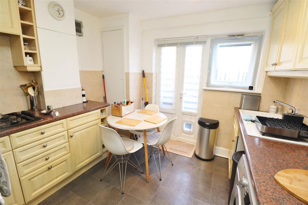 Property photo 3 of 10 Img_8141.Jpg