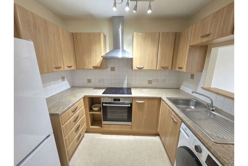 Property photo 2 of 11