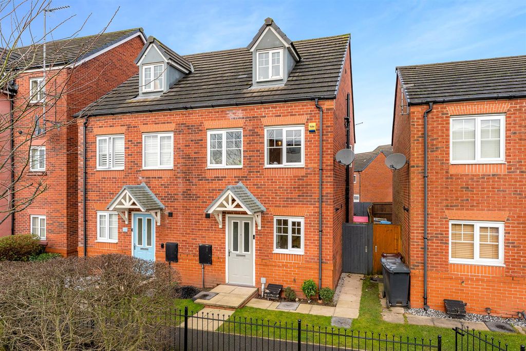 Property photo 1 of 21 75 Layton Way-23.Jpg