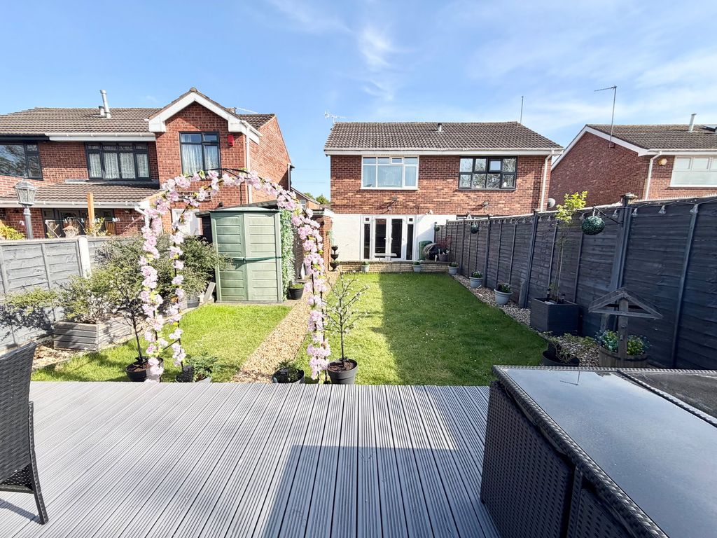 Property photo 2 of 26