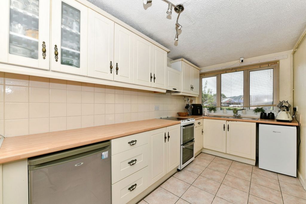 Property photo 3 of 20 Pbox-Img.Jpg