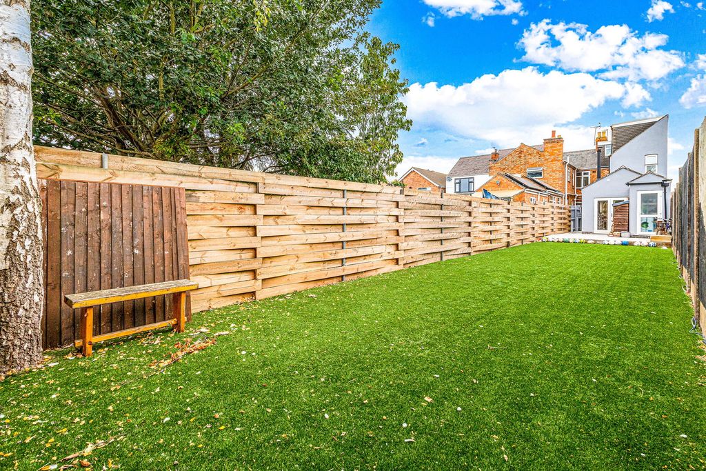 Property photo 1 of 25