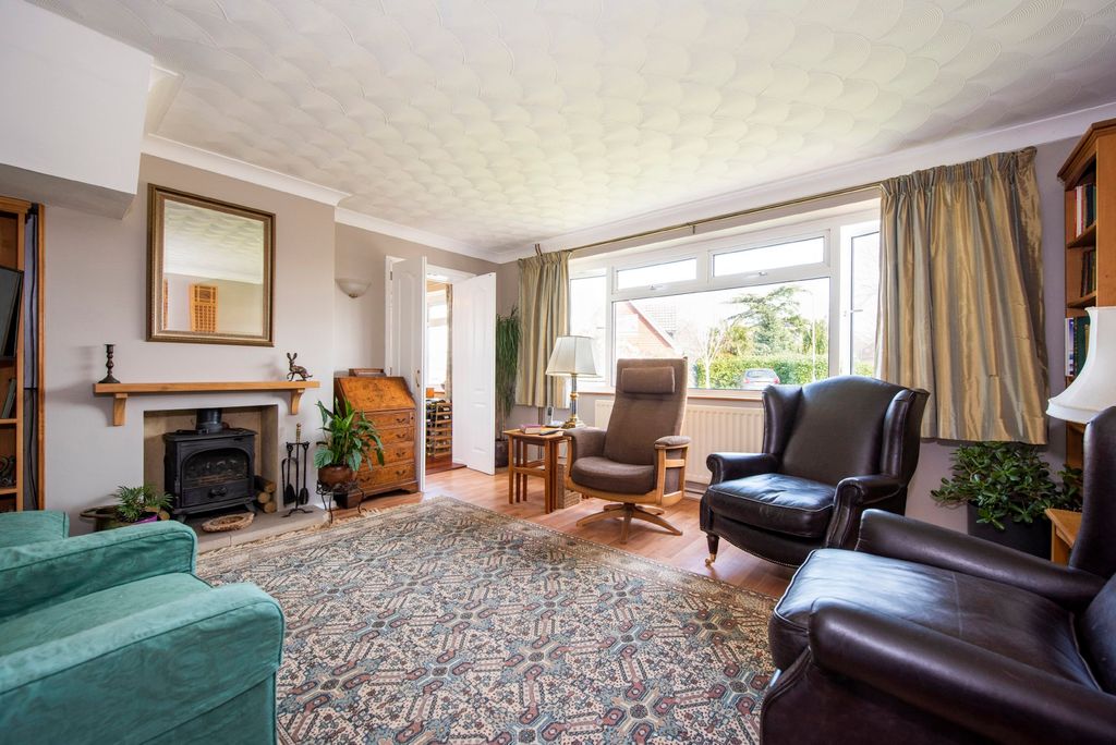 Property photo 2 of 18