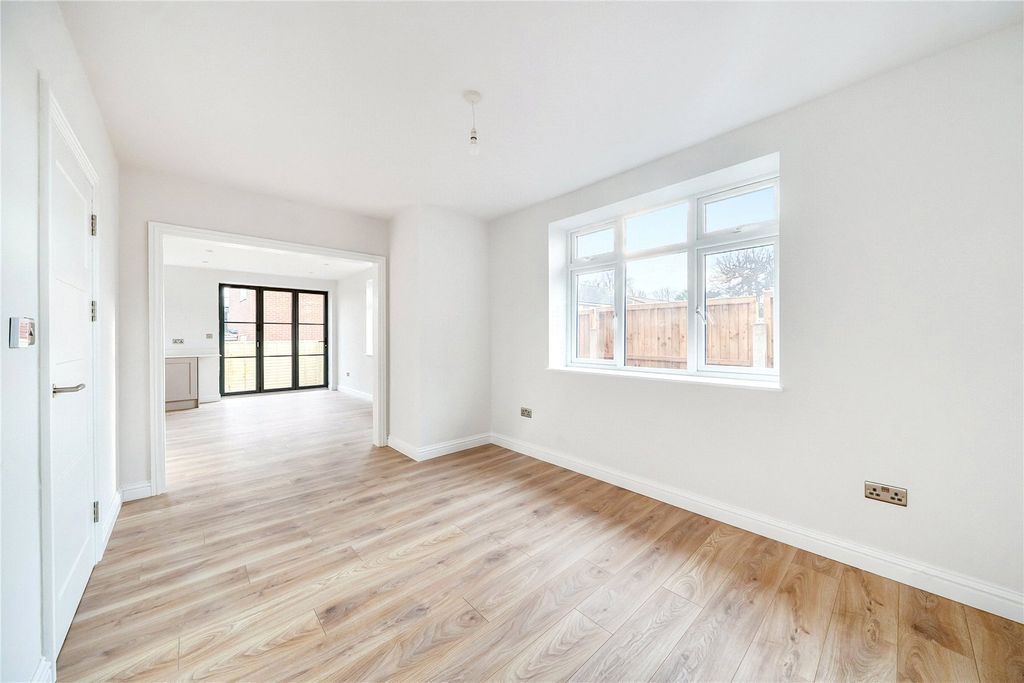 Property photo 3 of 25 Picture No. 03