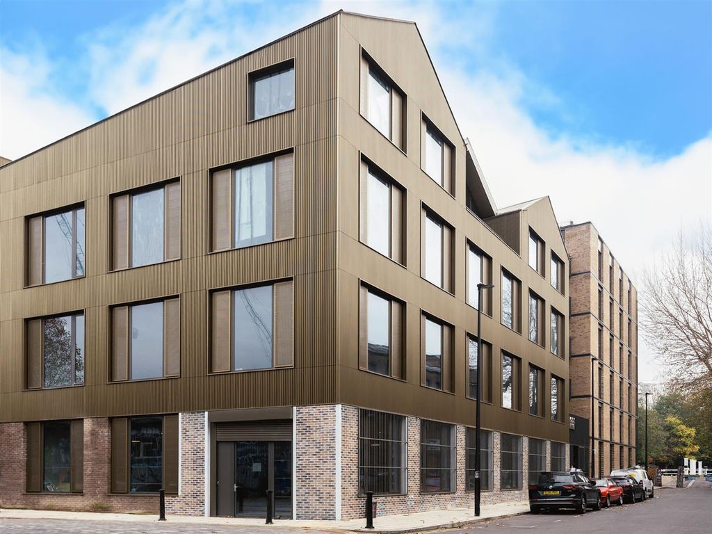 Property photo 1 of 14 Lockside-Studio-Building-15047_8A5Fad7A2970Ac06c3c