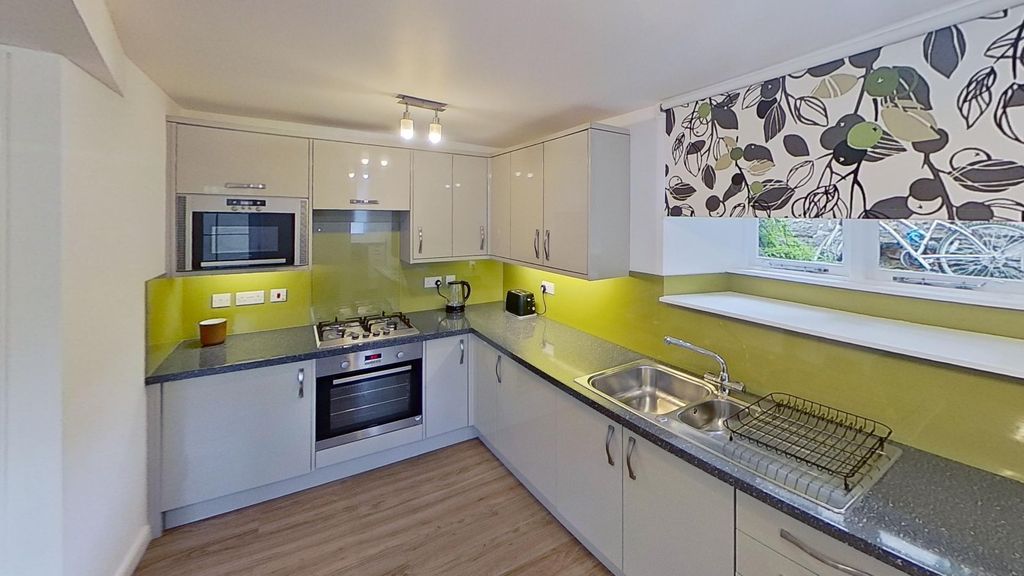 Property photo 3 of 6 Photo 3