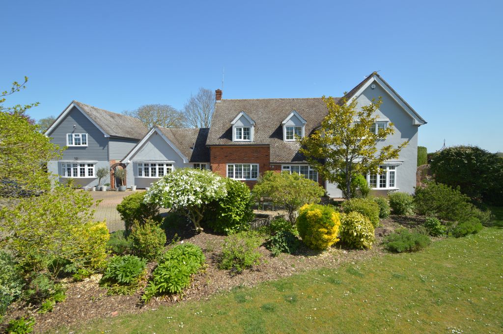 Property photo 1 of 36