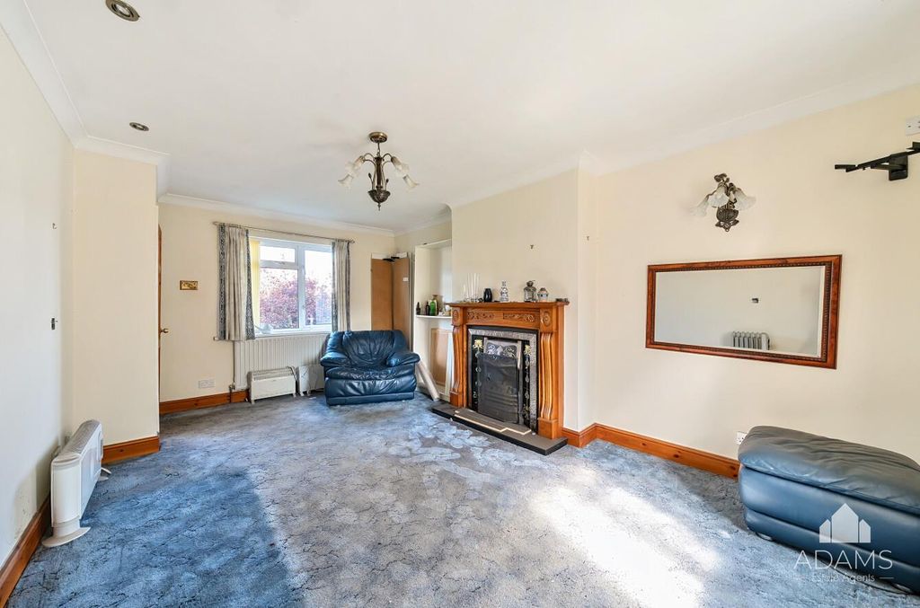 Property photo 3 of 12 Sitting Room