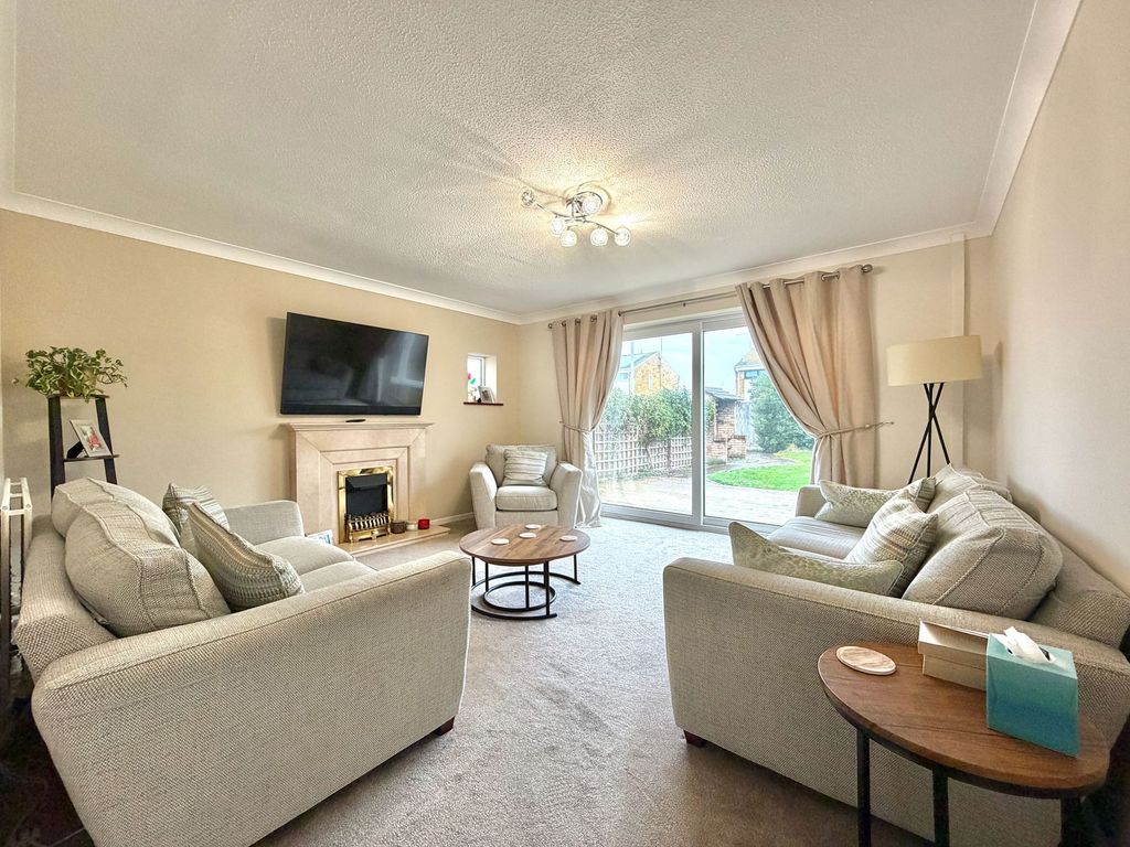 Property photo 3 of 25