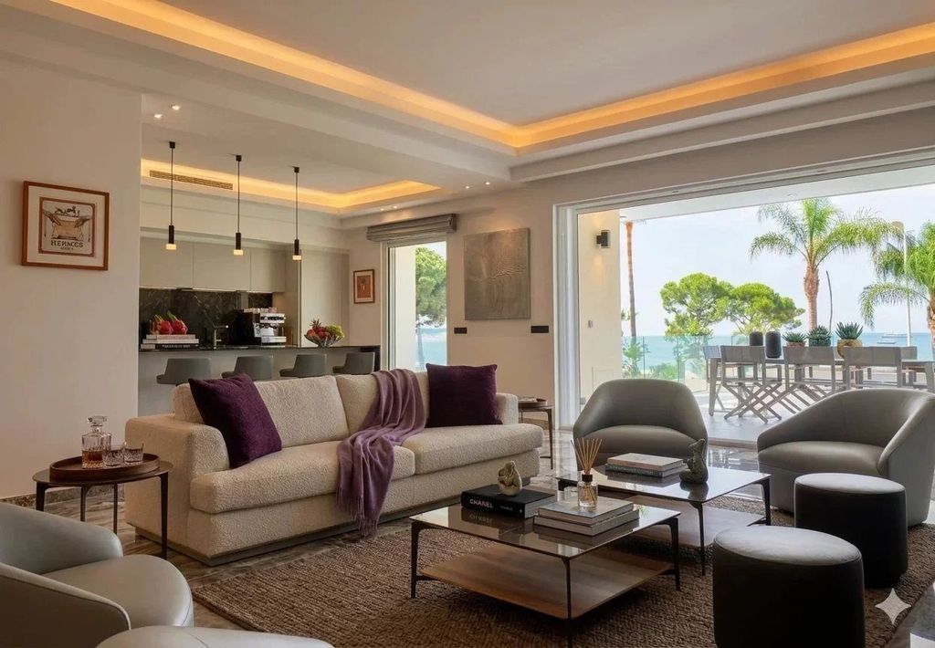 Property photo 1 of 17 Sea-View Apartment For Sale 220 Sqm – La Croisette, Cannes