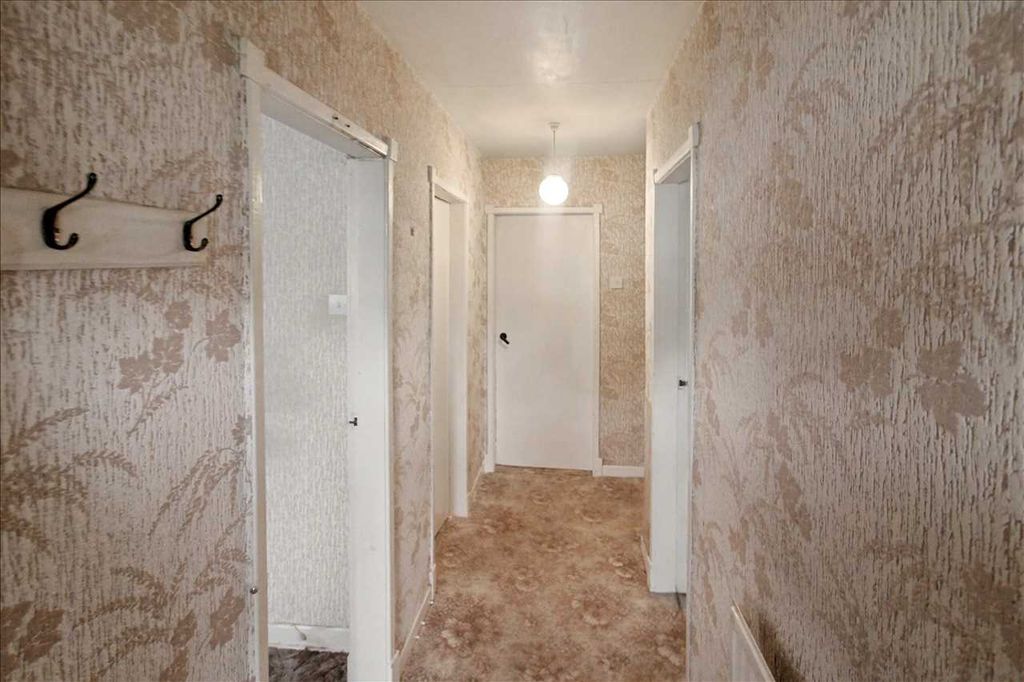 Property photo 2 of 16 Entrance