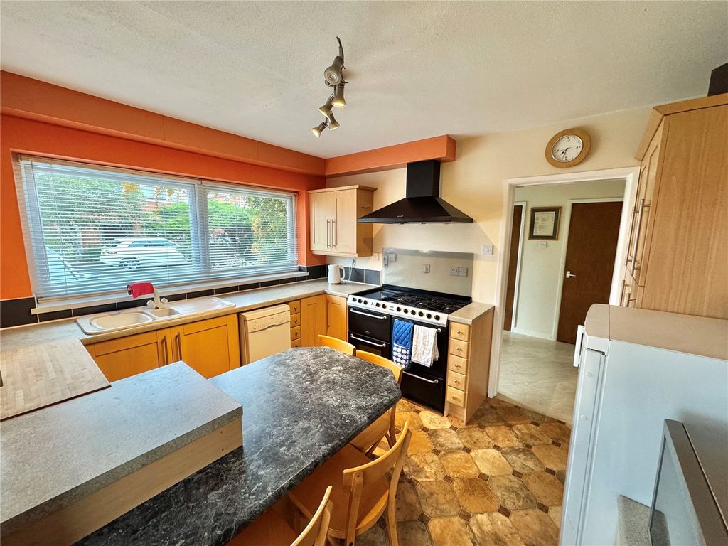 Property photo 3 of 18 Picture No. 02