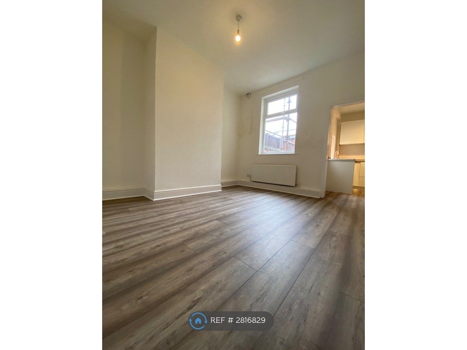 Property photo 2 of 7 Dining Room