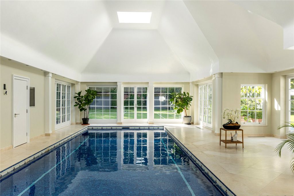 Property photo 3 of 22 Swimming Pool