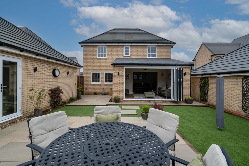 Property photo 1 of 39 Garden