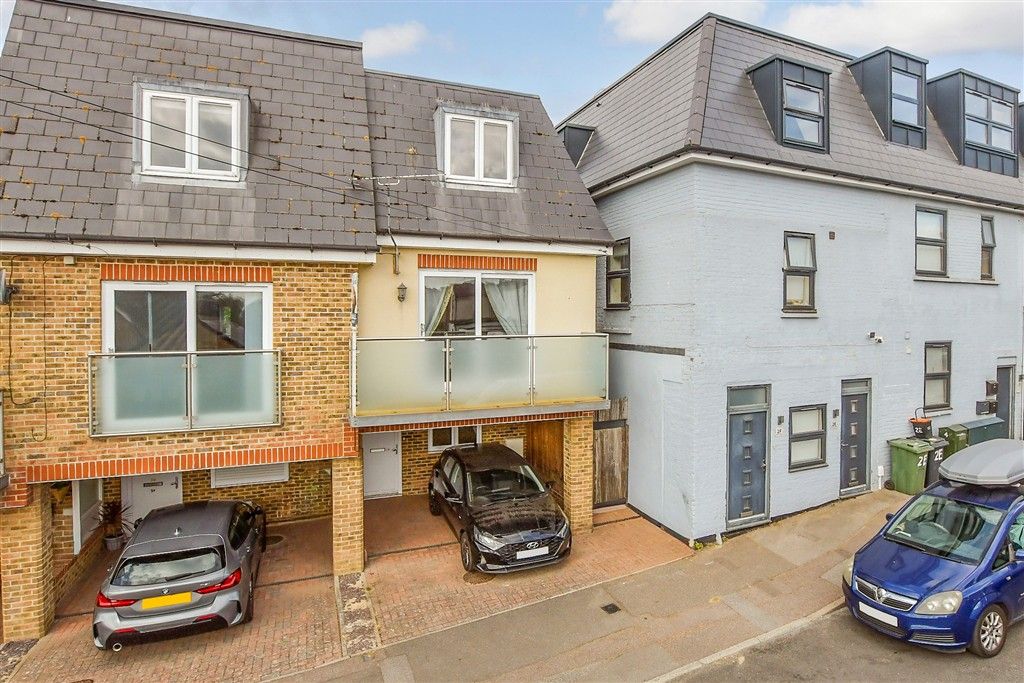 Property photo 1 of 10 External (Brochure)