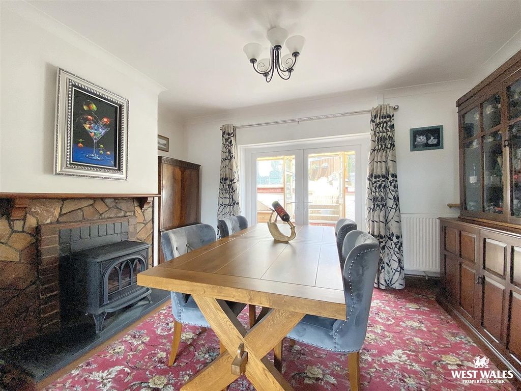 Additional image 9 of 3 bed detached house for salePier Road, Pembroke Dock SA72