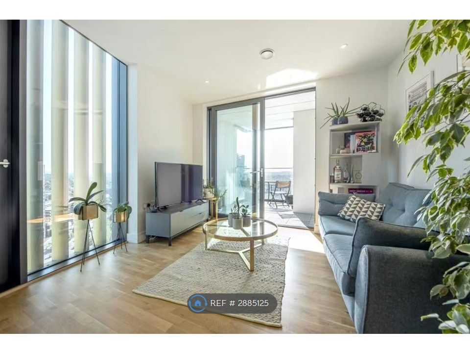 Property photo 1 of 12 Living Room