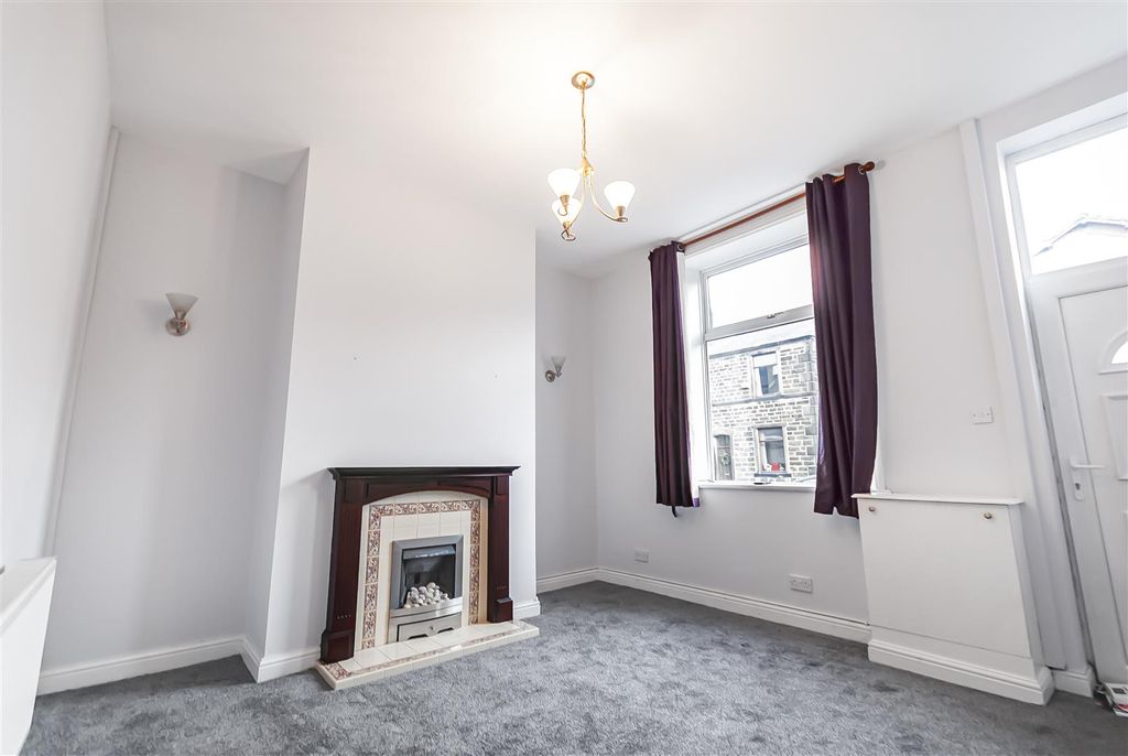 Property photo 2 of 15 Living Room