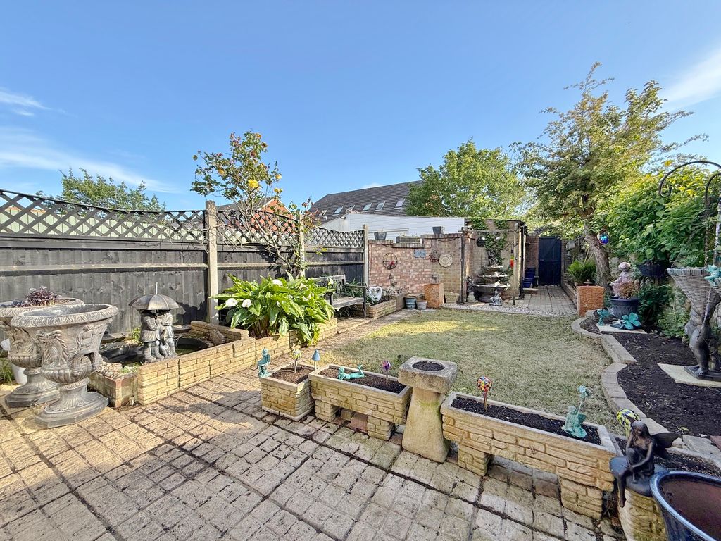 Property photo 2 of 26