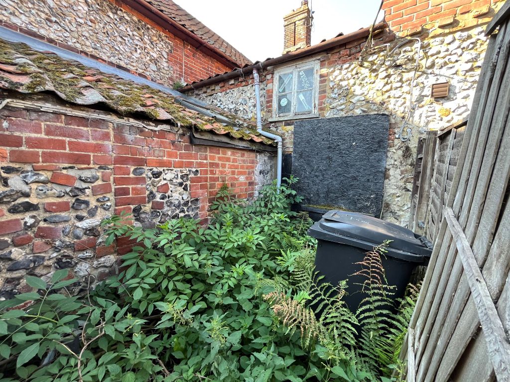 Property photo 3 of 4
