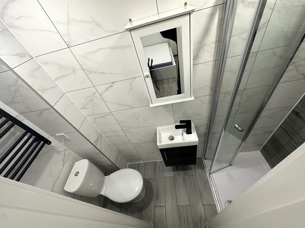 Property photo 3 of 3