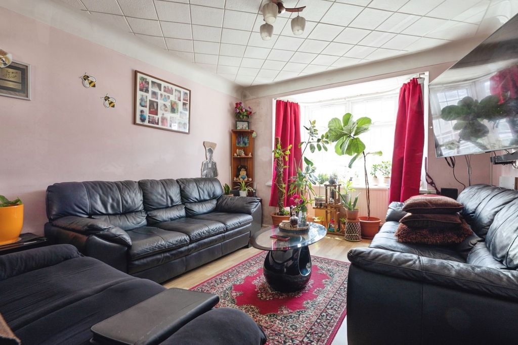 Property photo 2 of 17 Pbox-Img.Jpg
