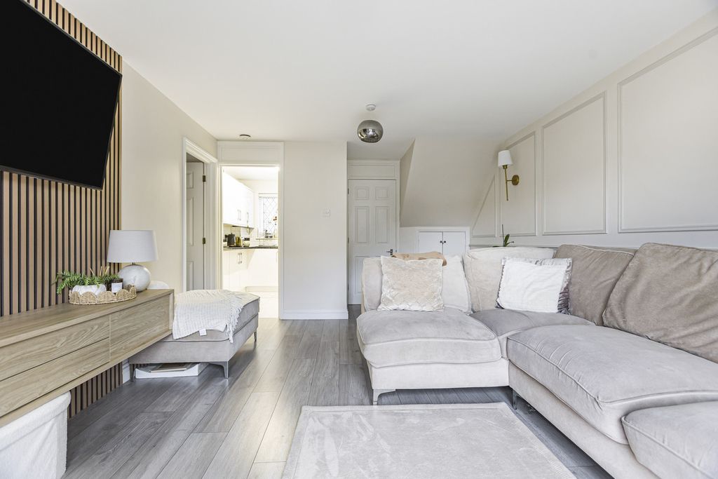 Additional image 5 of 2 bed flat for saleHillsborough Road, Oxford OX4