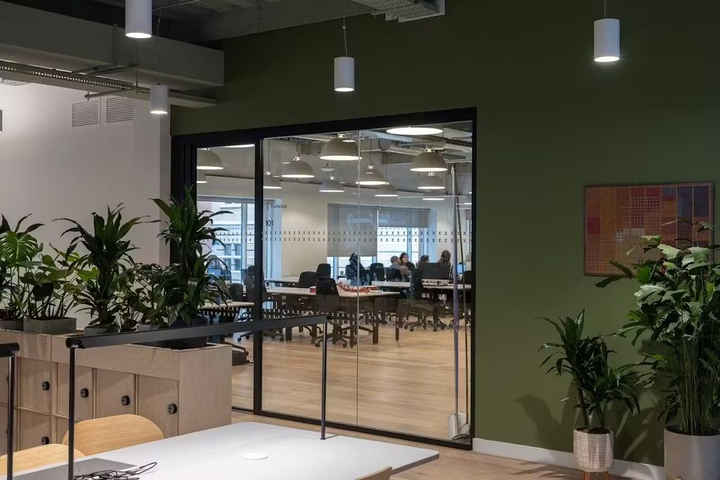 Property photo 3 of 16 Office