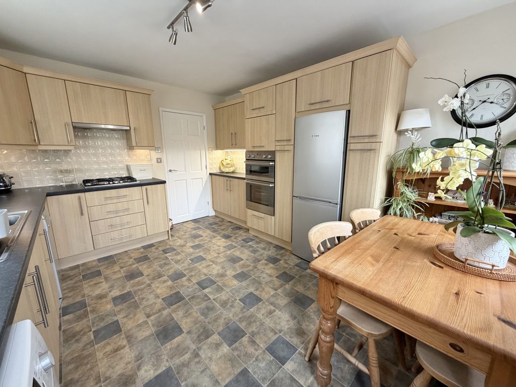 Property photo 3 of 22