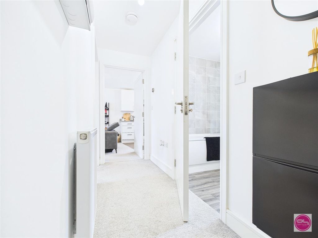 Property photo 3 of 20 Starling Close, Branston (5).Jpg