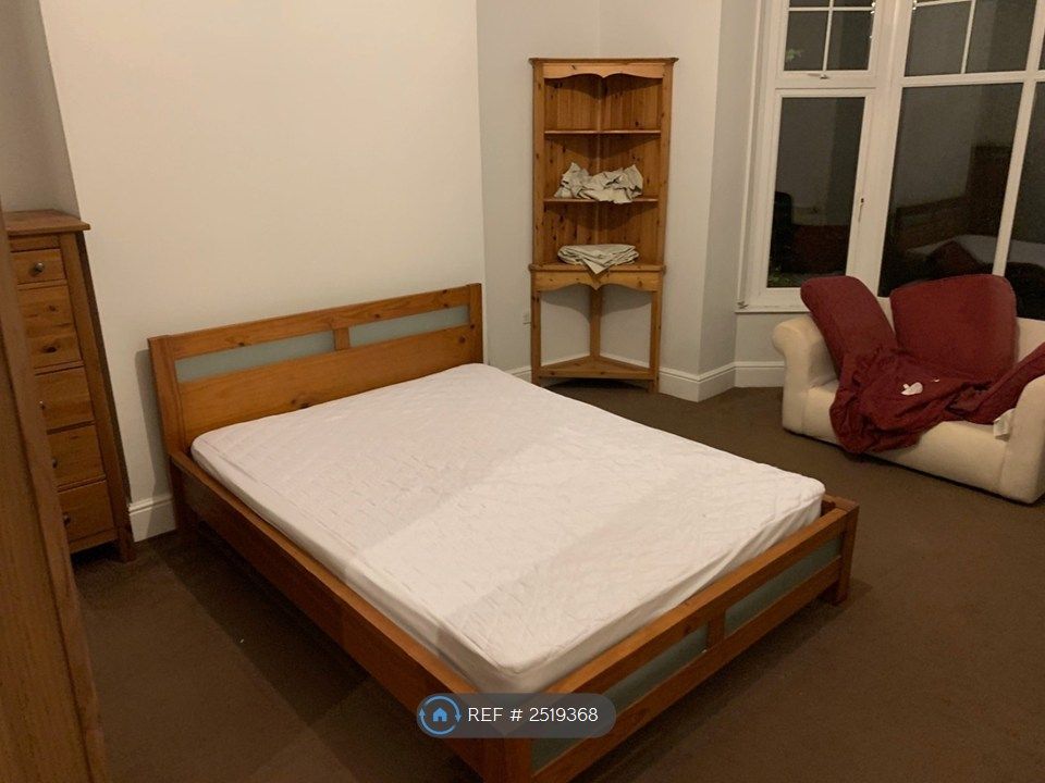 Property photo 2 of 9 Bedroom 1