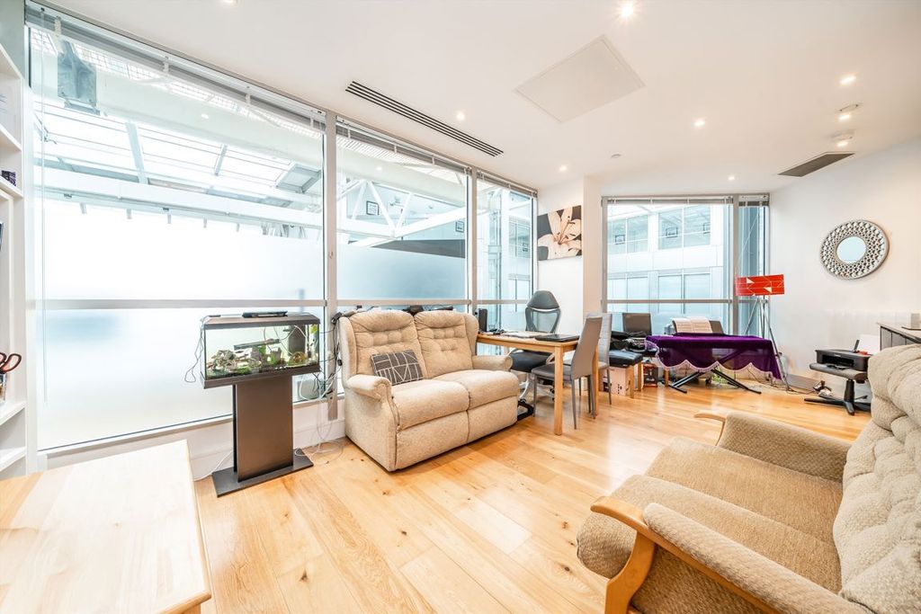 Property photo 3 of 5