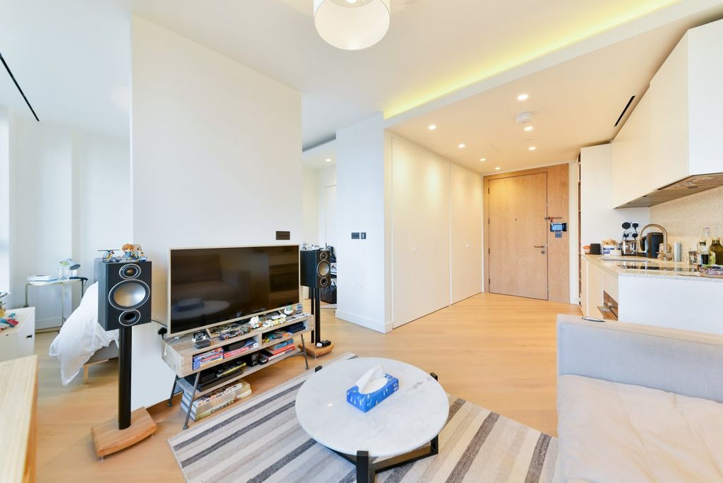 Property photo 2 of 7 Picture No. 13