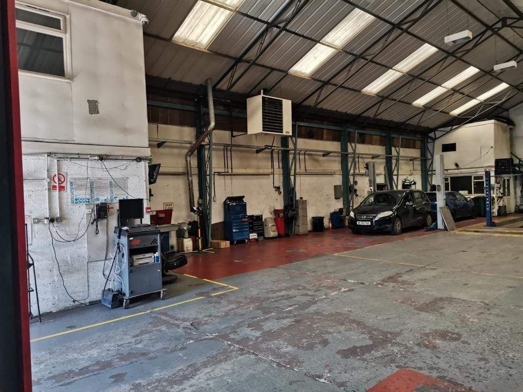 Property photo 3 of 7