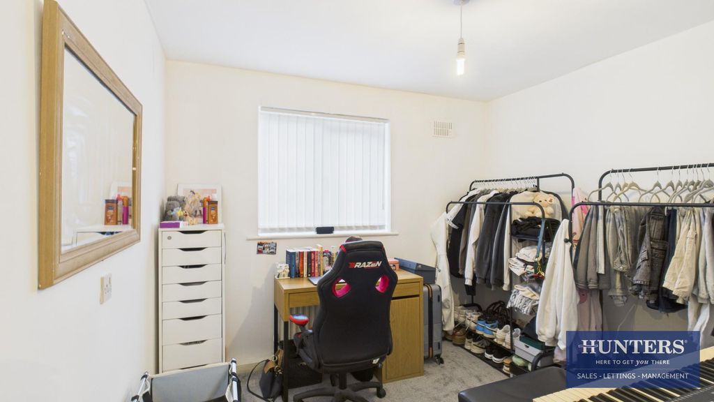 Property photo 3 of 9 Bedroom 2