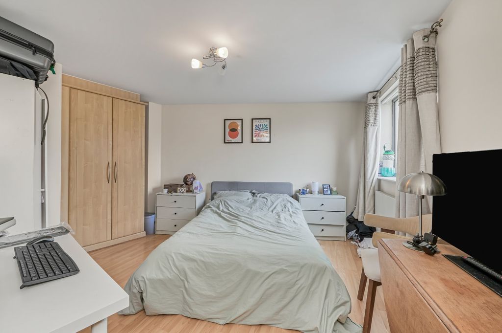 Property photo 2 of 6 Picture No. 10