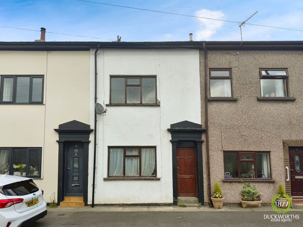 Property photo 1 of 11