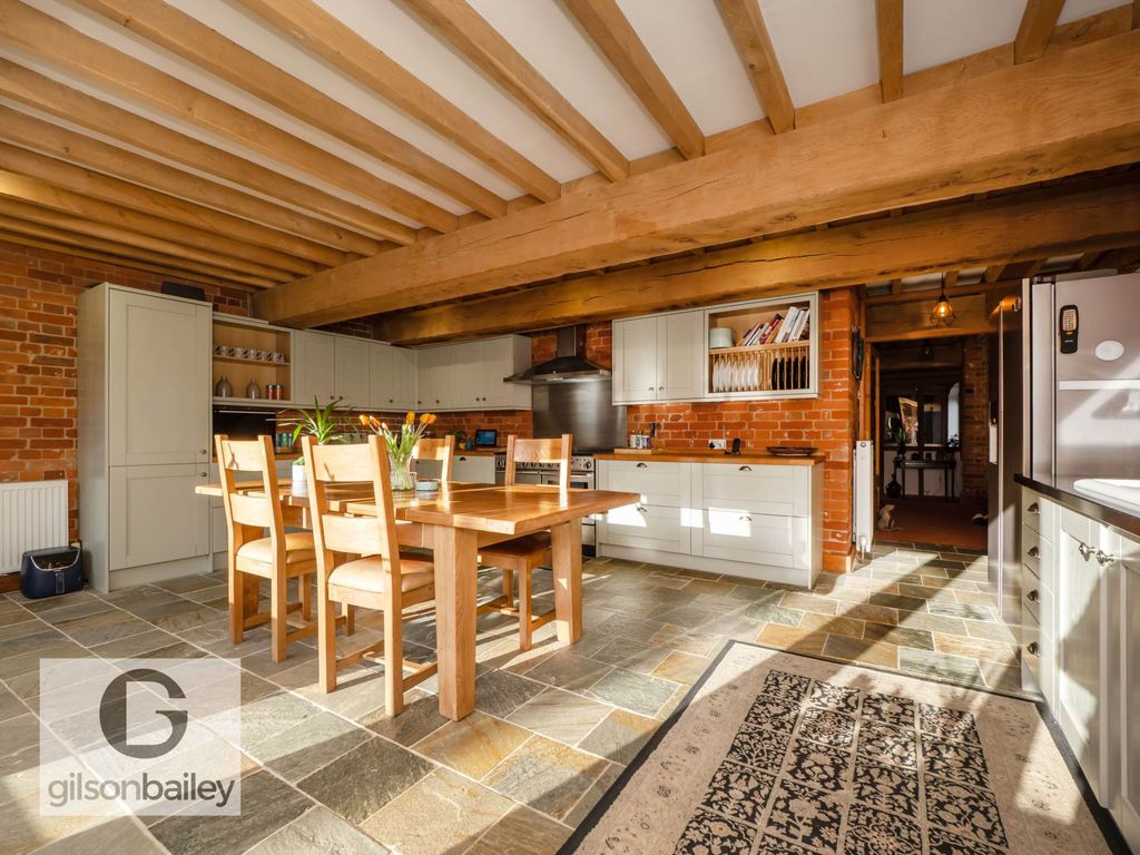 Property photo 3 of 35