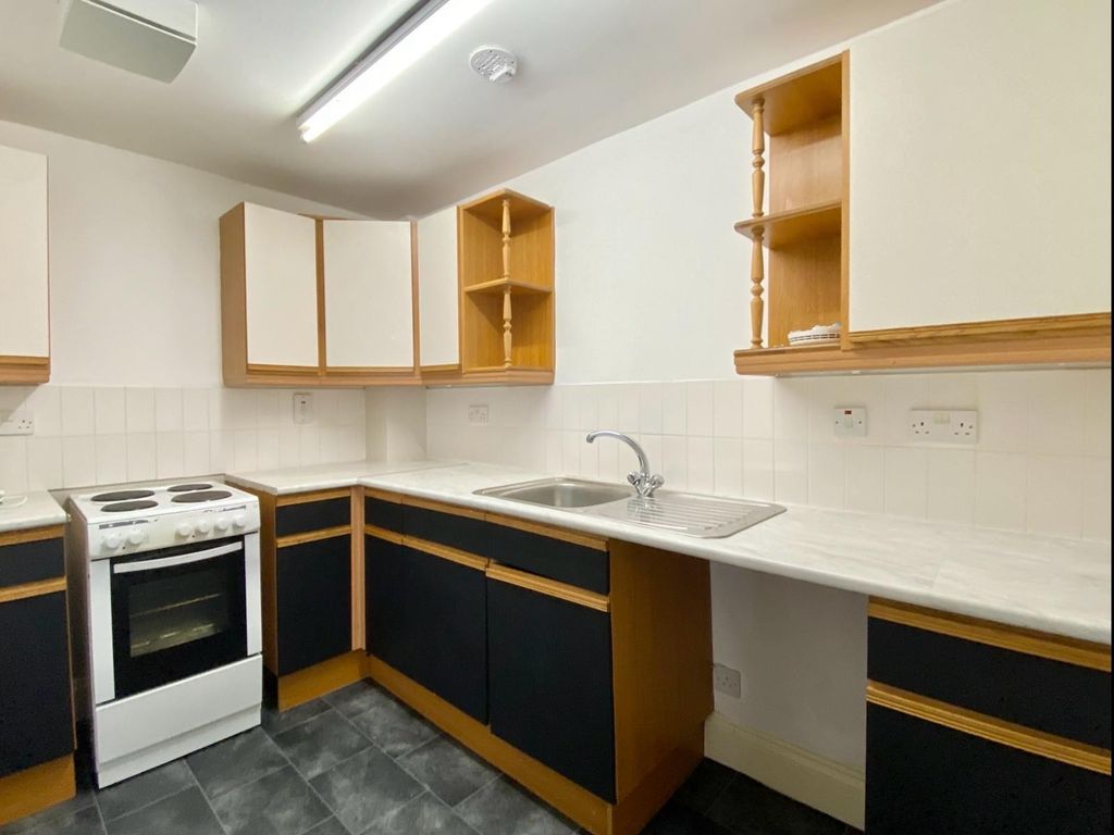 Property photo 3 of 5 Kitchen