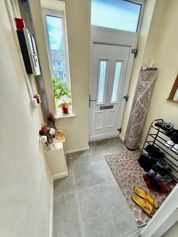 Property photo 2 of 12