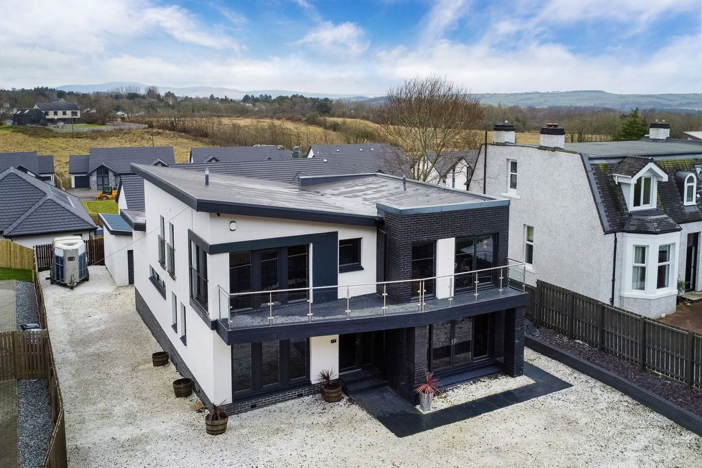 Property photo 1 of 37