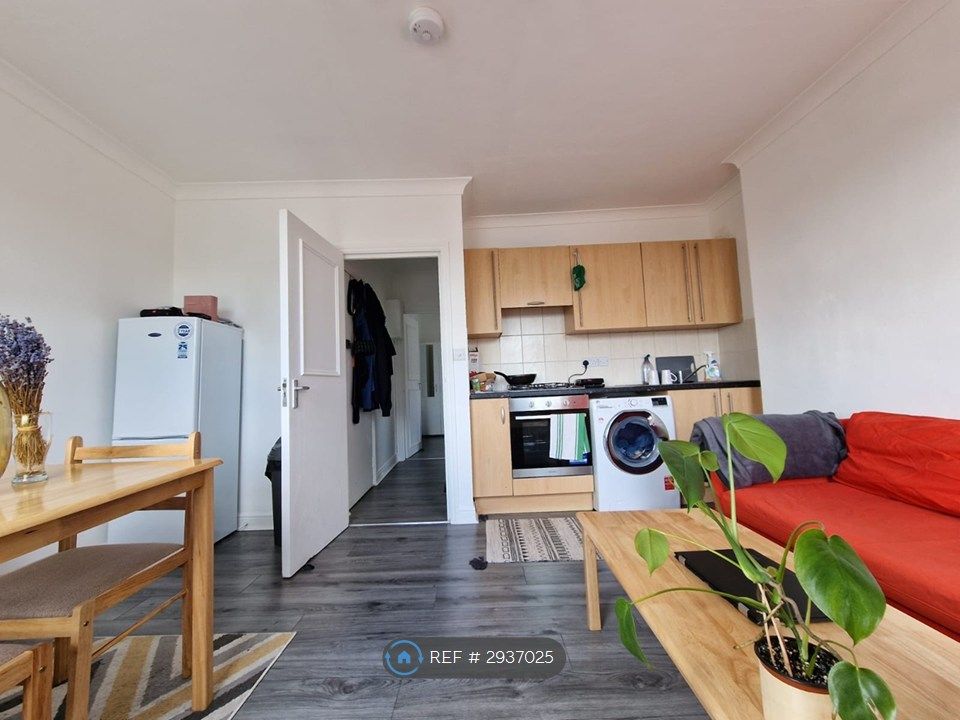 Property photo 3 of 9
