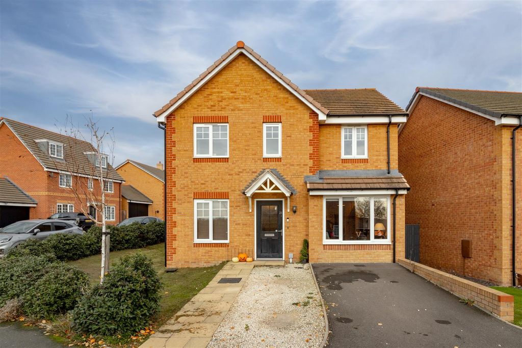 Property photo 1 of 36