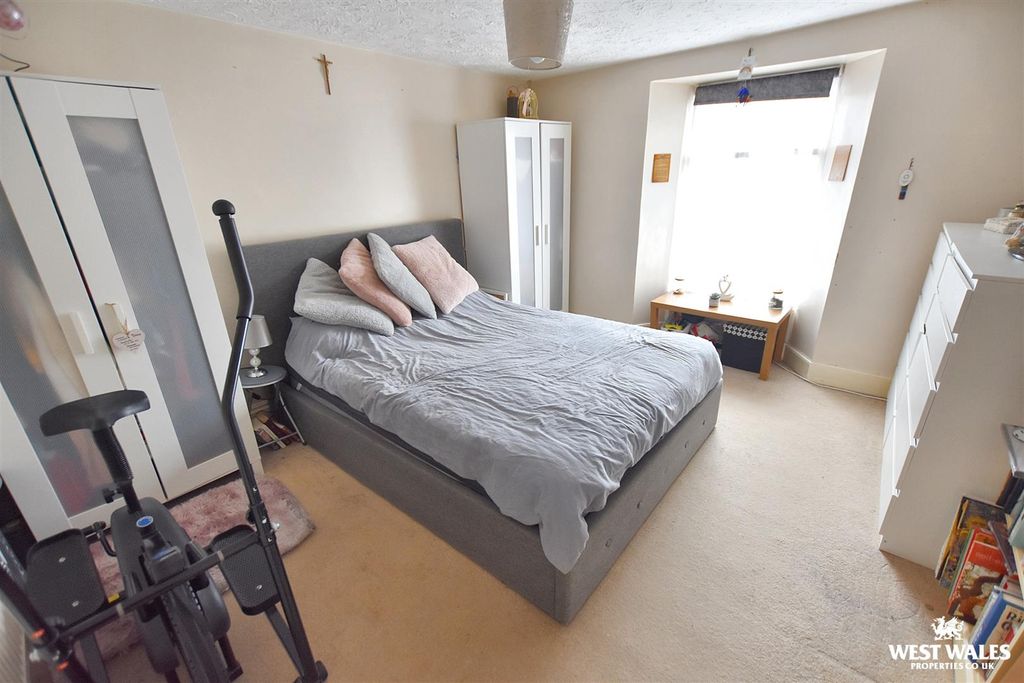 Property photo 3 of 10 9 (61).Jpg