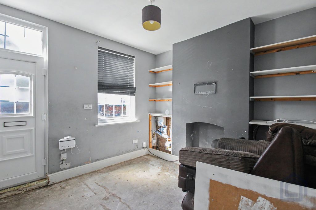 Property photo 2 of 19